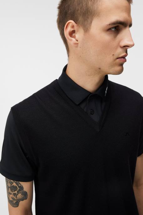 J.Lindeberg liam neulottu liivi miehet musta 4VD0544 vaatetus